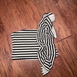 Shein black and white ruffled crop top